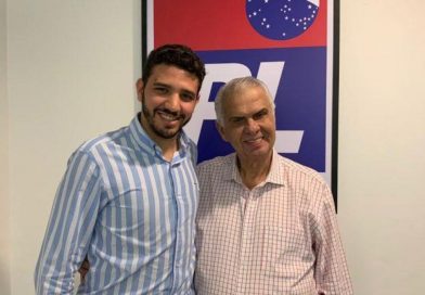 Base aliada de Robério na Câmara agora é compartilhada com Neto Carletto Base aliada de Robério na Câmara agora é compartilhada com Neto Carletto