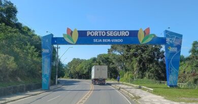 Porto Seguro vai começar a  cobrar taxa para veículos de outras cidades