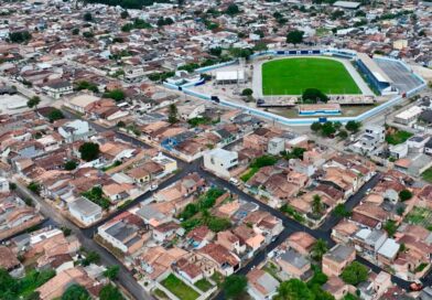 Eunápolis: Prefeitura asfalta 100% do bairro Nova Esperança