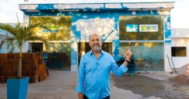 Prefeito de Eunápolis vistoria obras da Saúde e Infraestrutura