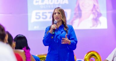 Cláudia Oliveira reúne centenas de mulheres em Porto Seguro 