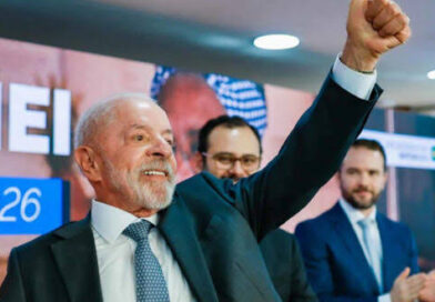 Lula sanciona lei que aumenta limite do MEI e perdoa dívidas